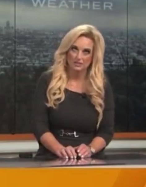 Alissa Carlson Schwartz突然間臉色一變、兩眼翻白。(Twitter)