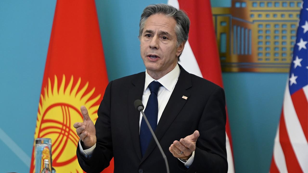 布林肯批中國不能一方面提出和平方案同時助長戰火。(AP)