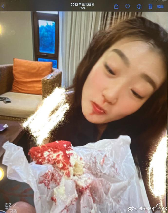 中國女籃李夢被爆做情婦與前領隊裸聊,正宮貼圖爆料大反擊(微博圖片)