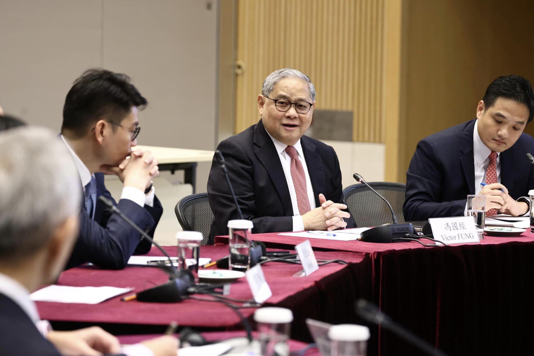 特首顧問團今日在政府總部舉行首次會議。(李家超fb圖)