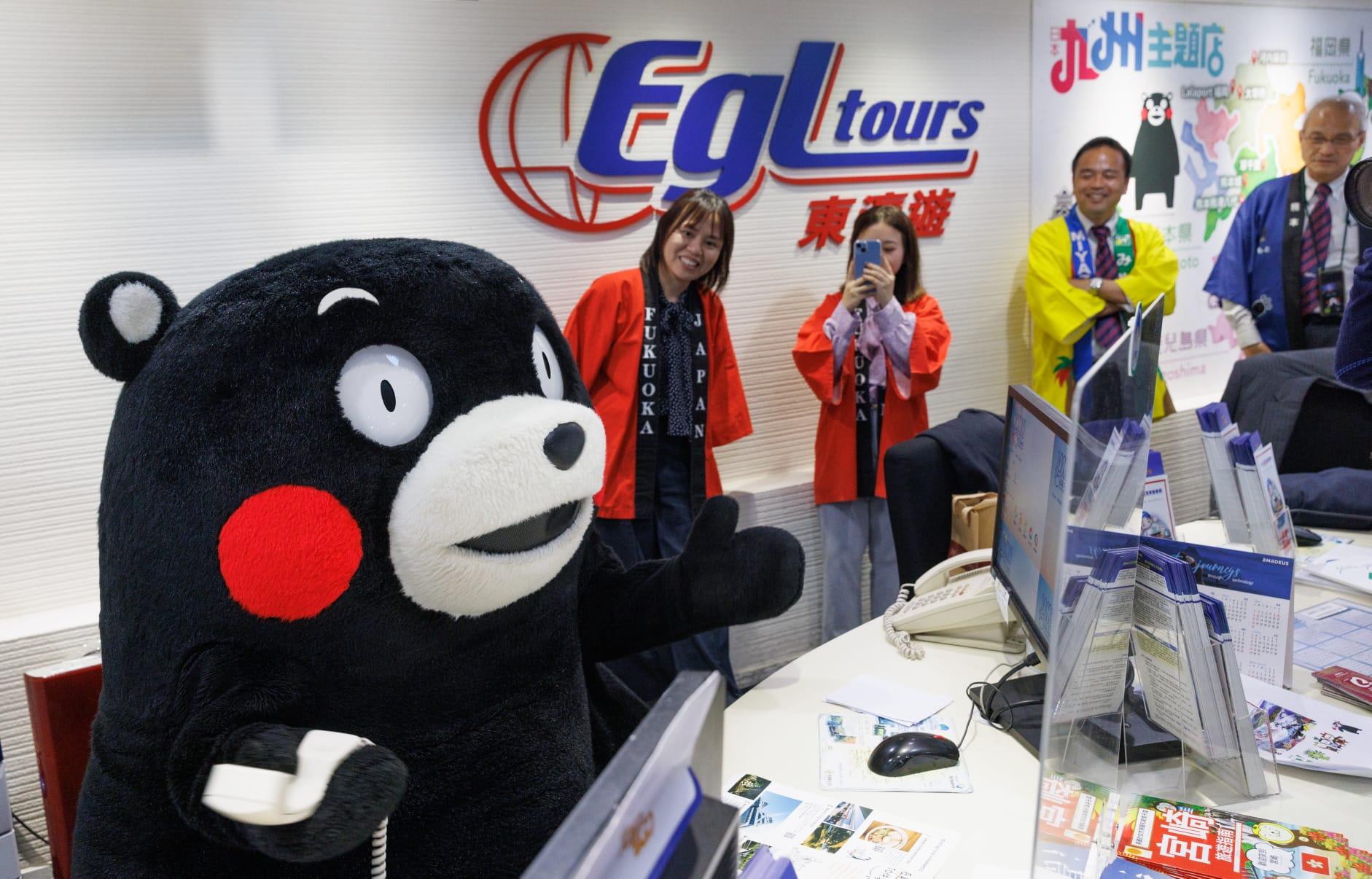 東瀛遊推出九州主題分店,店內有熊本熊等吉祥物供粉絲「打卡」。(蘇文傑攝)