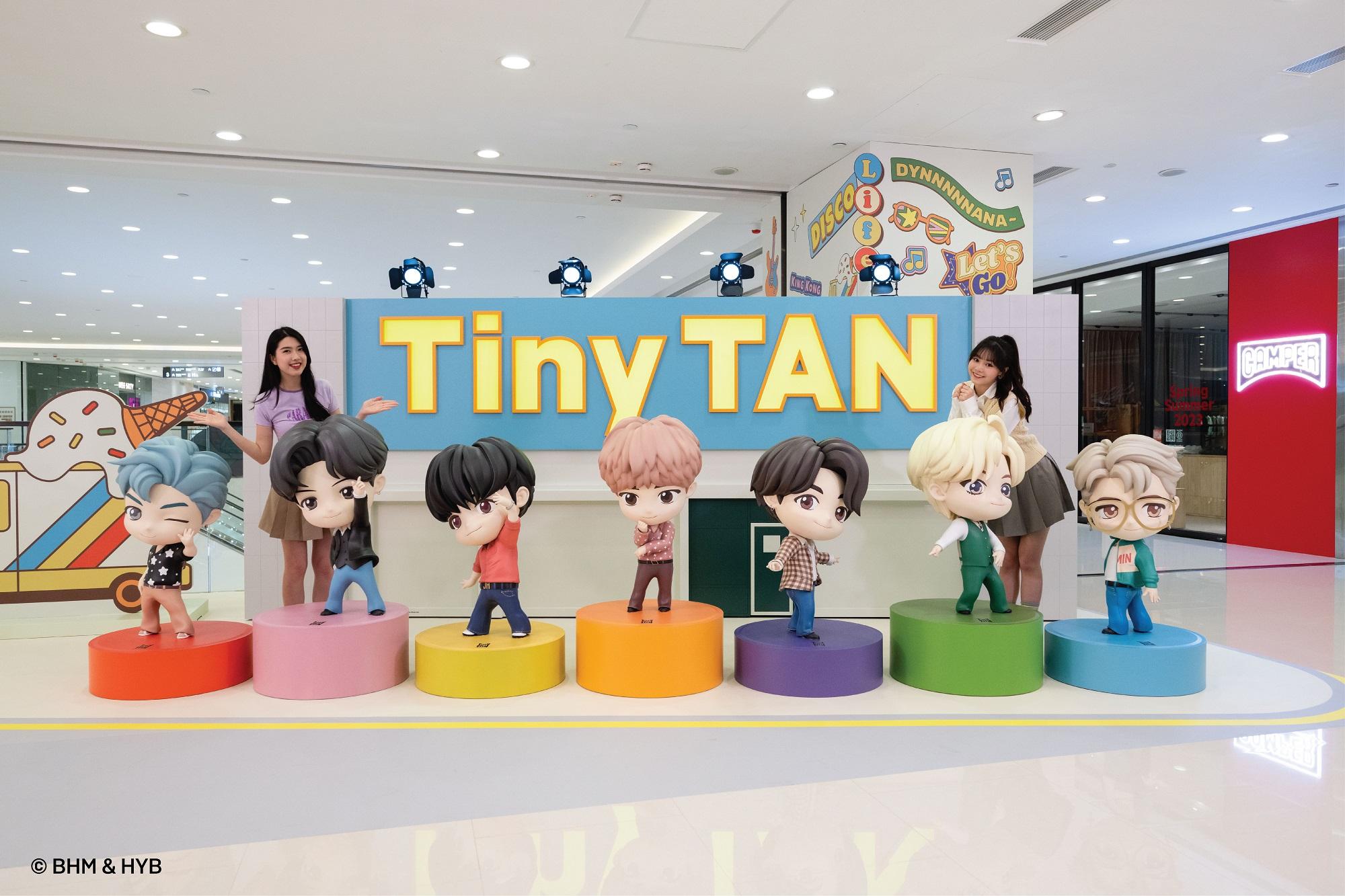 粉絲與《Dynamite》造型的TinyTAN見面及打卡。