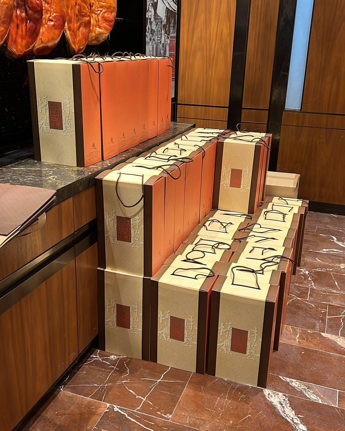 鏞記旅客訂70隻「飛天燒鵝」回家,創鏞記單筆「飛天燒鵝」訂單記錄。(鏞記fb圖)