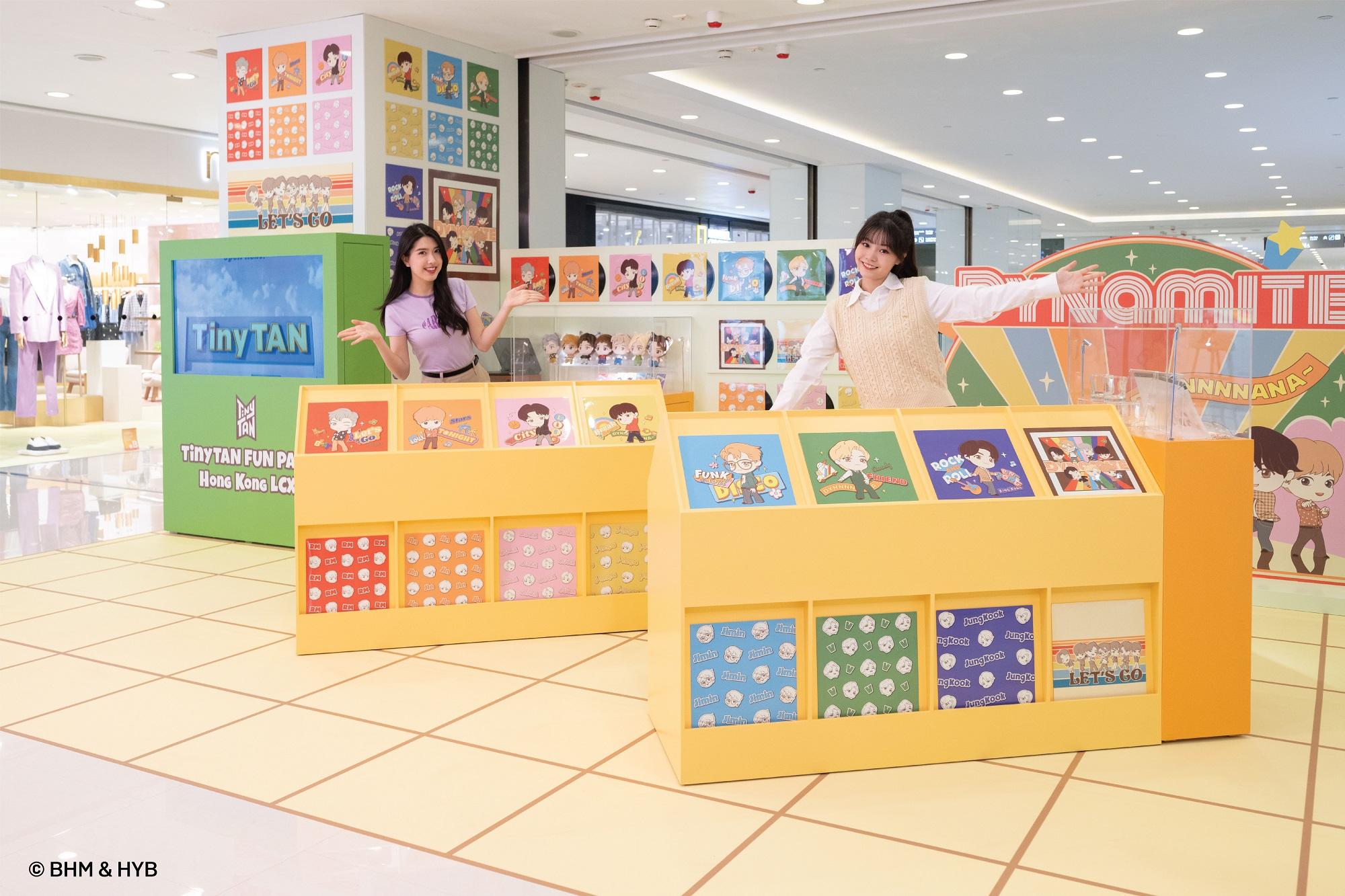 粉絲與《Dynamite》造型的TinyTAN見面及打卡。