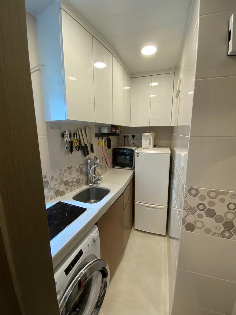 廚房配套齊備,用料不俗兼且新淨。