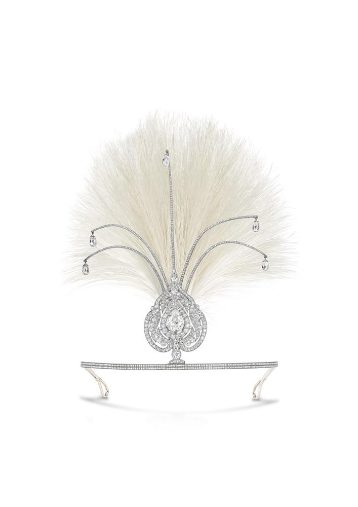 頭飾,卡地亞紐約,約1924年鉑金、白金、玫瑰金、鑽石、羽毛。(香港故宮)