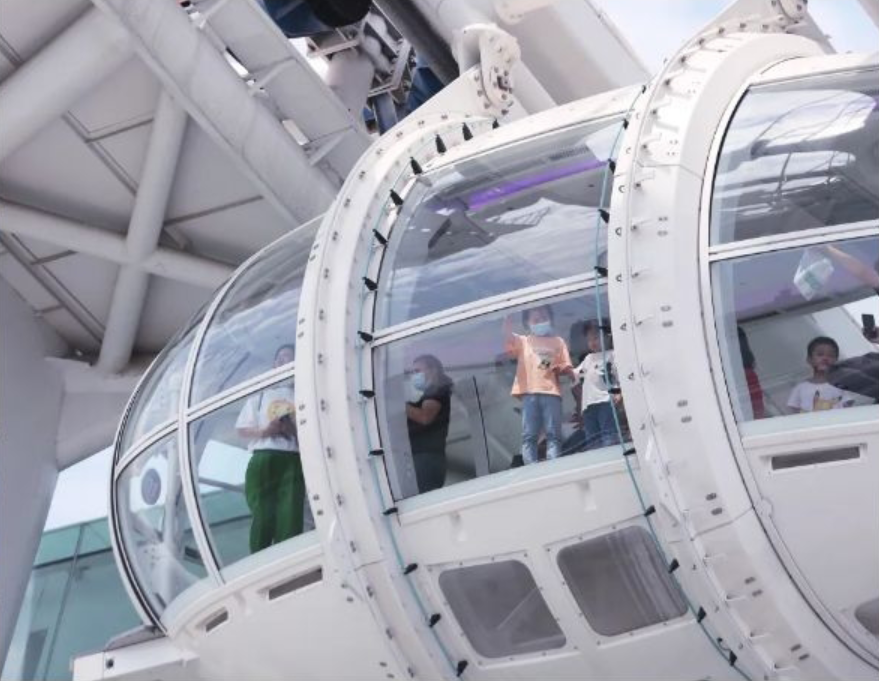 設360度透明玻璃,方便俯瞰前海灣及珠江口伶仃洋景色 (官網截圖)