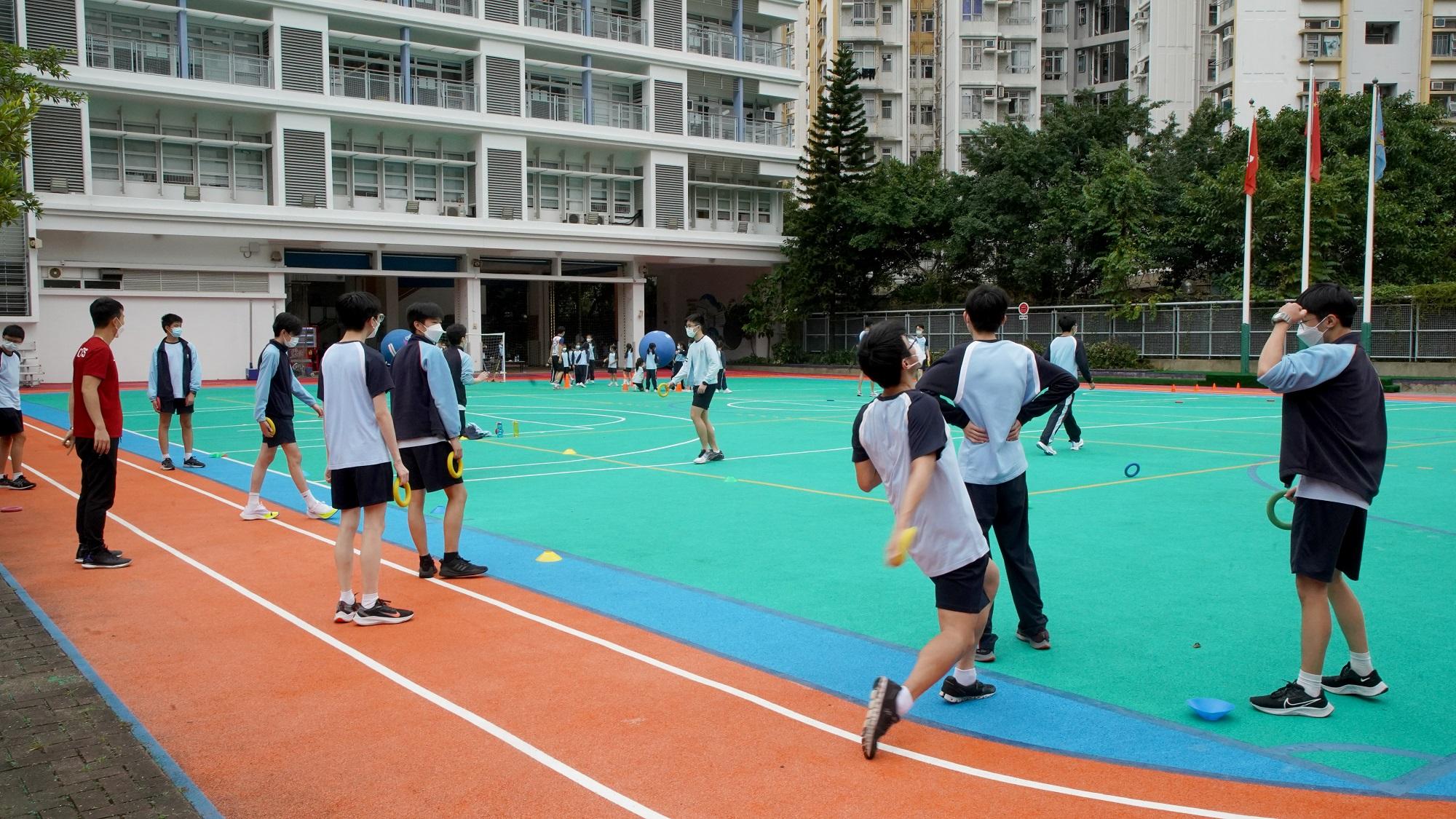 學生在運動及體藝方面表現出眾。