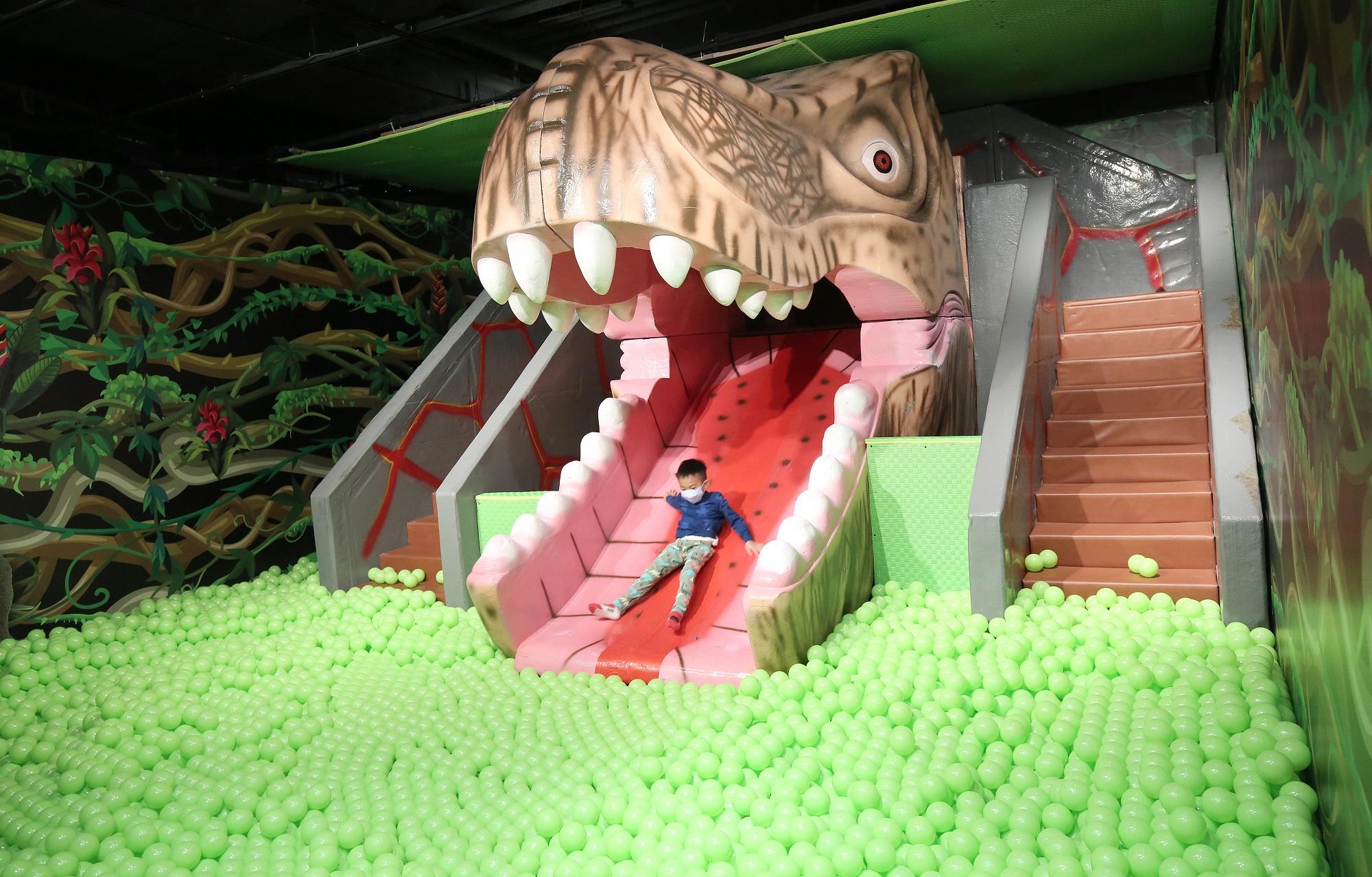 展場中更有多種有關恐龍的遊樂設施,讓孩子可以盡情玩樂。
