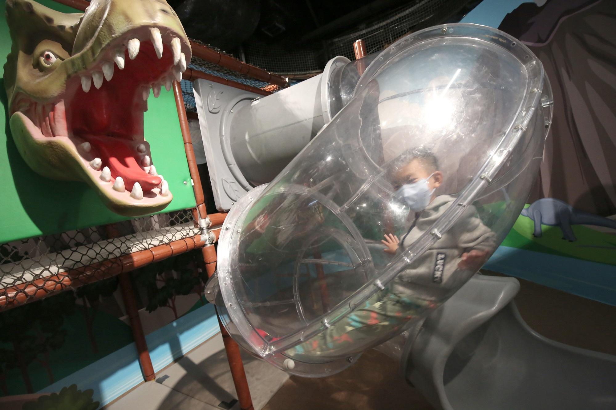 展場中更有多種有關恐龍的遊樂設施,讓孩子可以盡情玩樂。