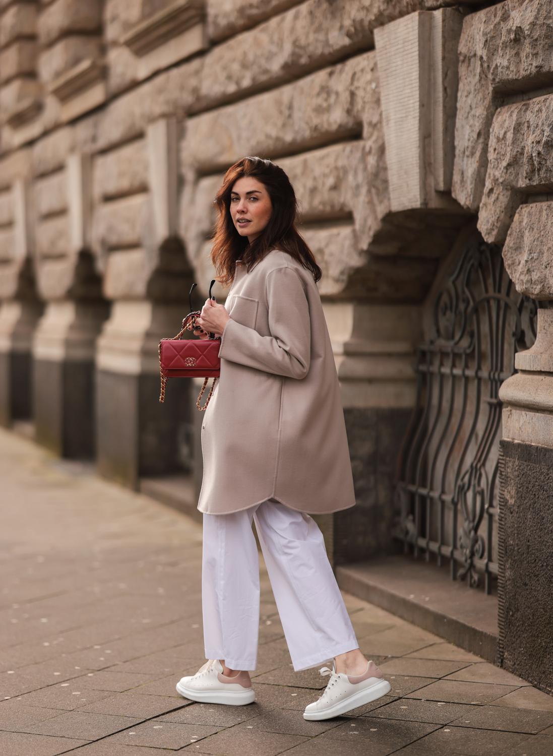 明星私服都會穿著的Alexander McQueen。