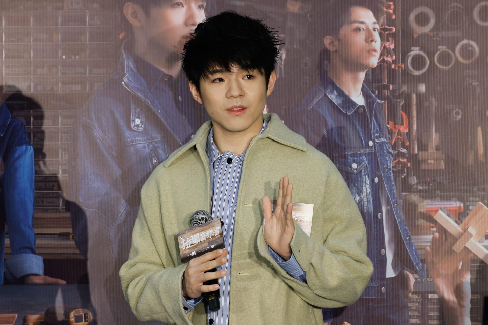 陳卓賢、江𤒹生、陳蕾現身銅鑼灣時代廣場舉行的記者會。