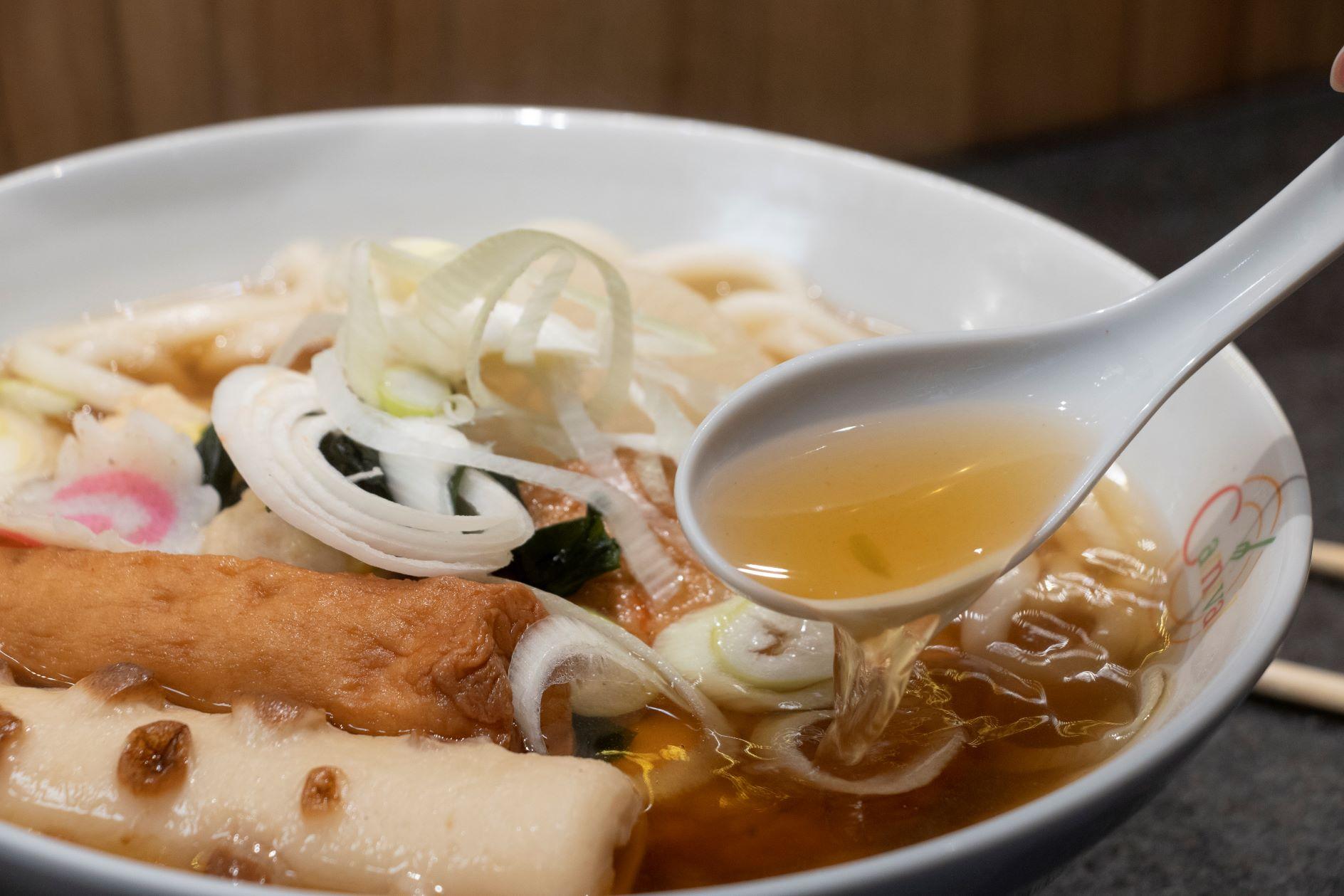 湯底由日本廚師監修