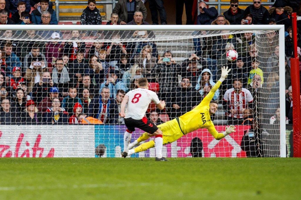 禾特普斯12碼追平