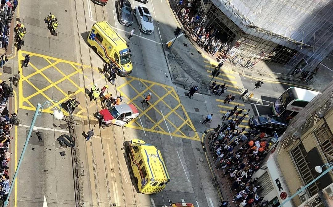 北角發生交通意外,最少五人受傷。(香港突發事故報料區FB)