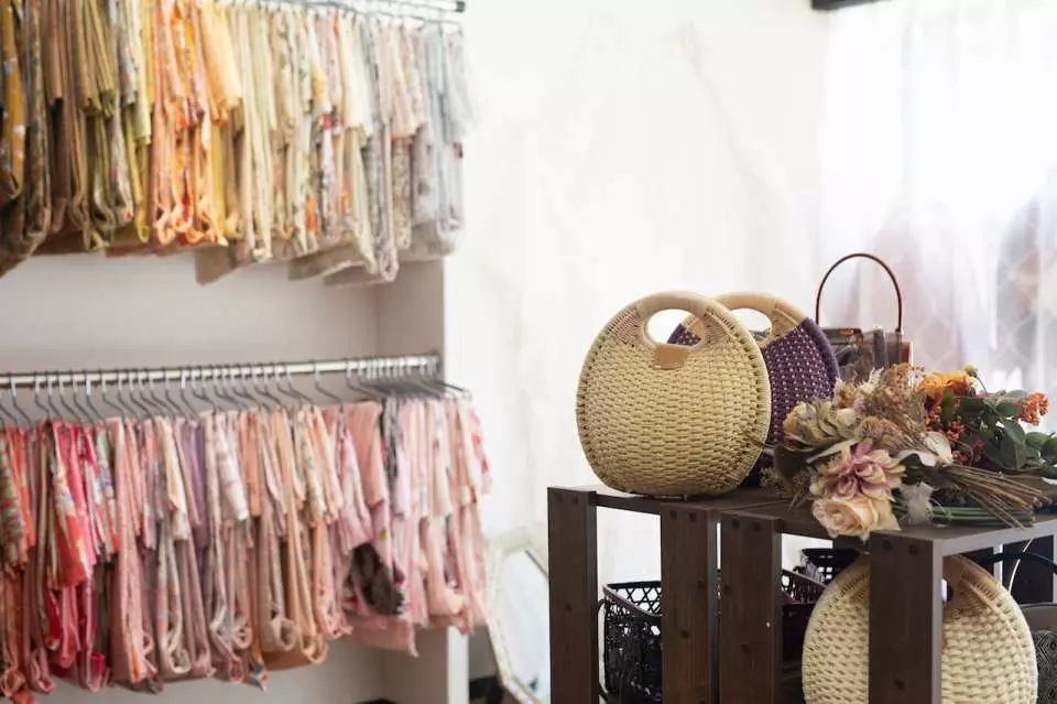 Okimono 屋提供超過300款和服及浴衣,不論女士、男士及兒童都可以一起體驗著和服