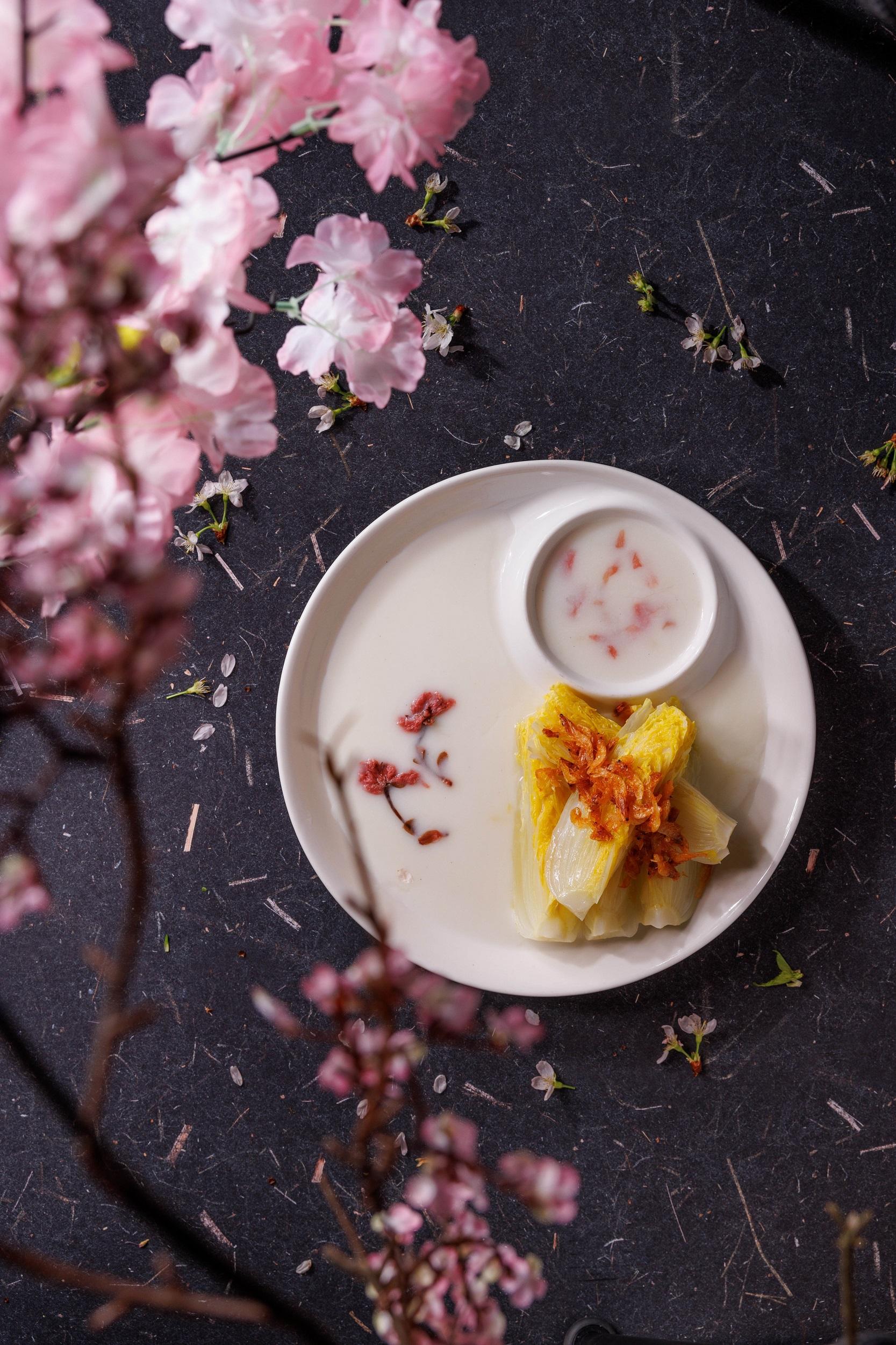 稻埕飯店春日花漾美饌 必吃龍躉卷 魚湯津白
