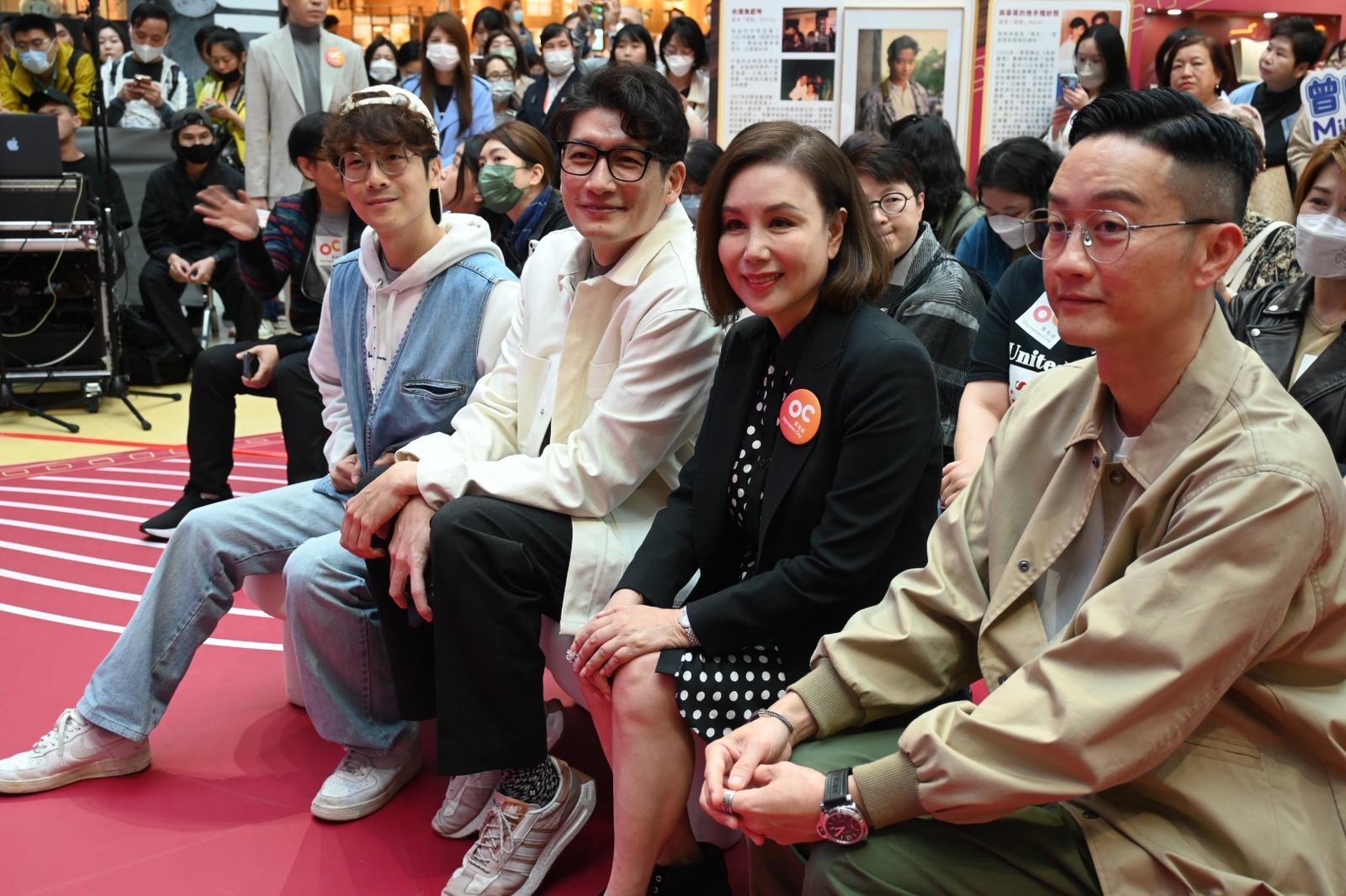 著名設計師陳幼堅、前排舞師Chris Choi、文雪兒及日本資深歌影迷等,現場分享與哥哥的「相遇」故事。