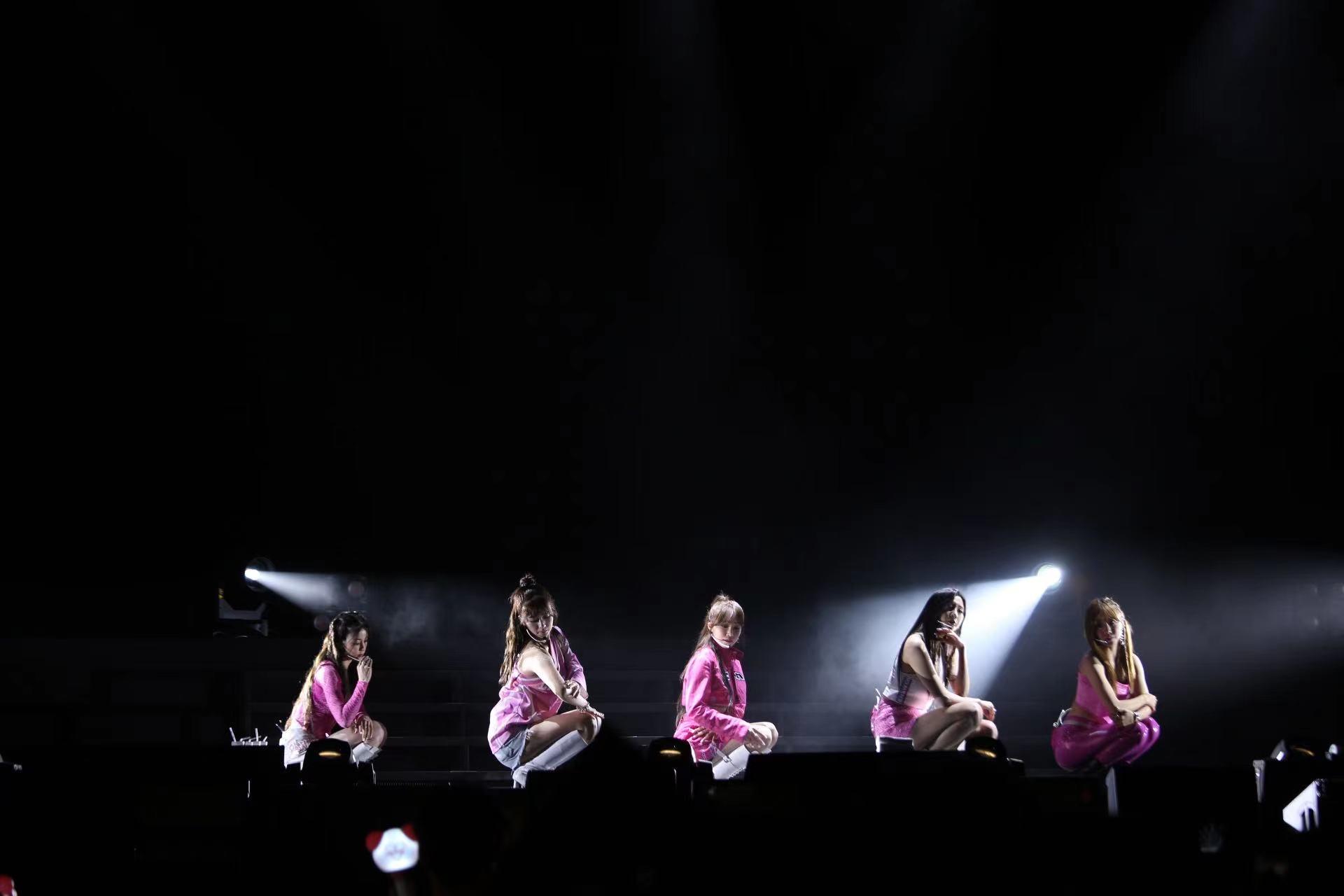 韓國女團Apink在九龍灣國際展貿中心STAR HALL舉行巡演香港站。