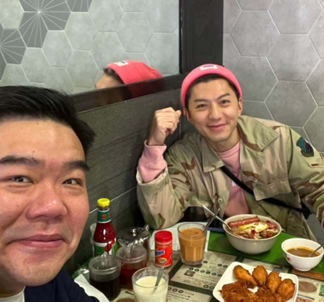 林澄光同圈中人熟絡。