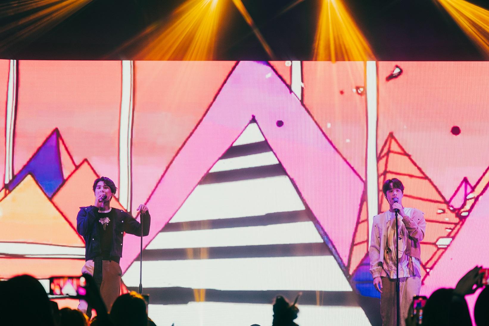 Ohm與Nanon大展歌喉。