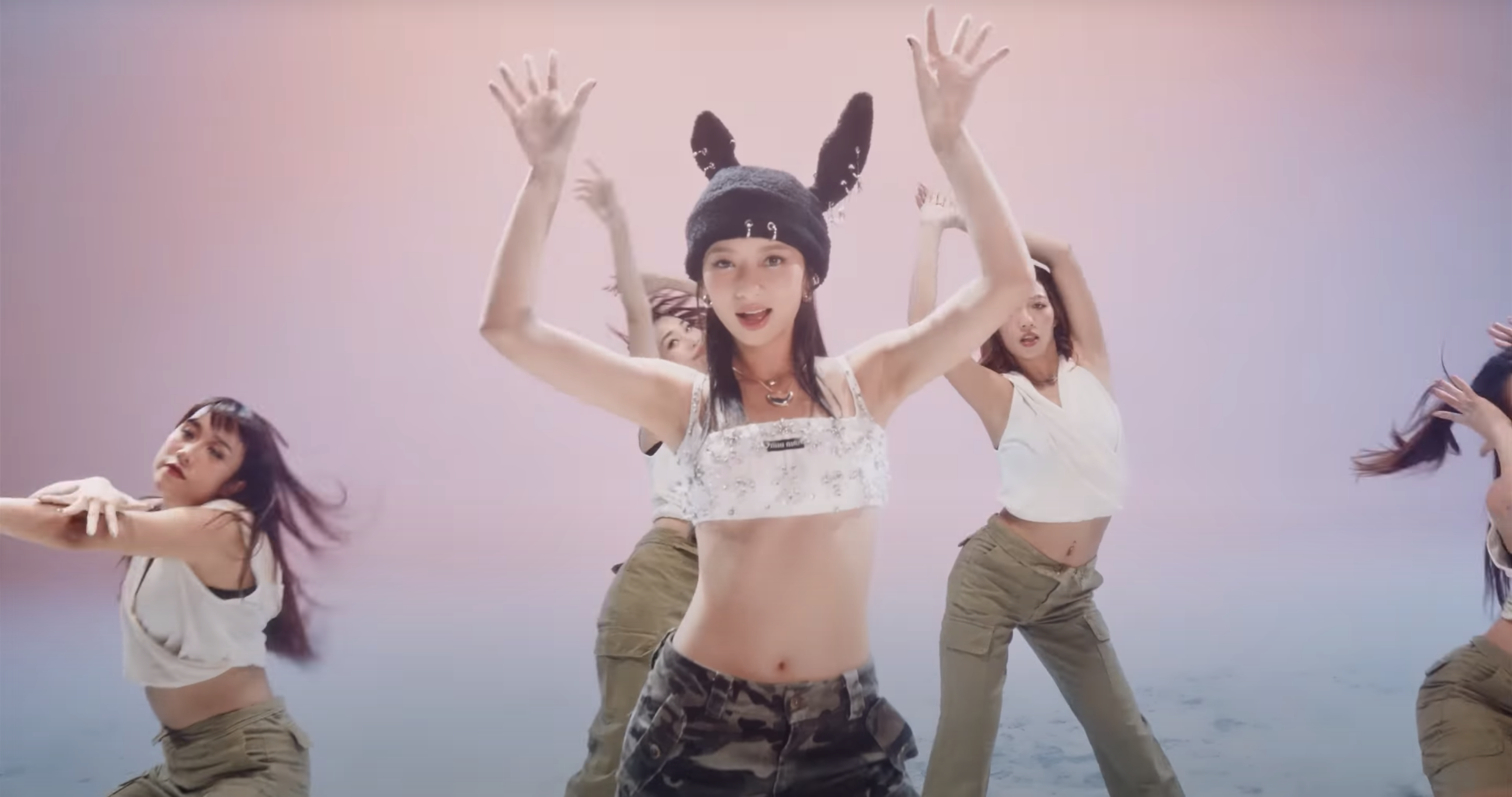 Kayan9896新歌《Think I'm in love》