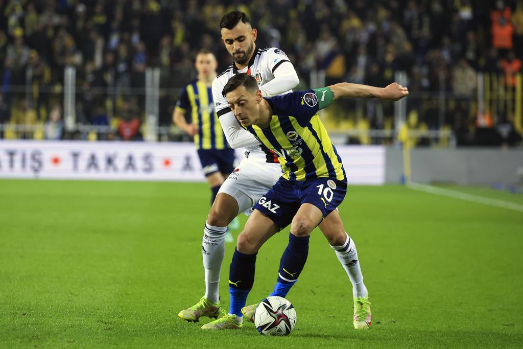 生涯後期奧斯爾在土耳其聯賽效力。(美聯社)