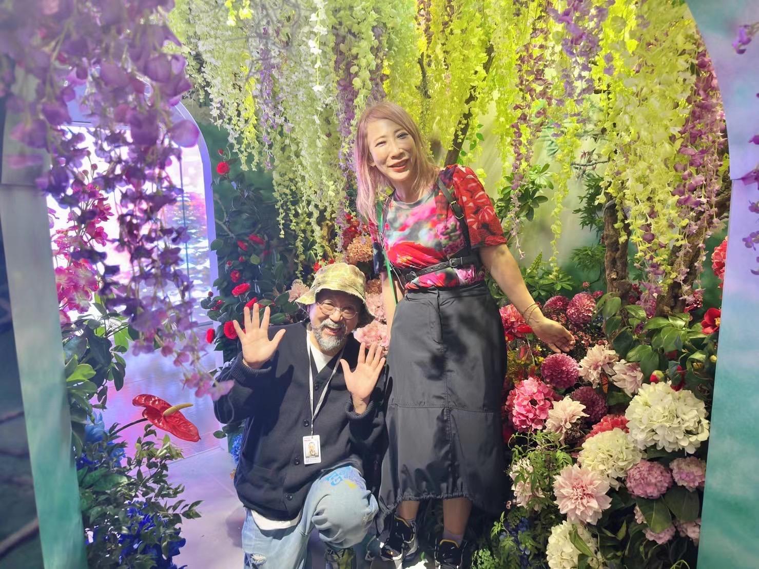 由蜷川實花和香格里拉打造,名為「Butterflies' Seasons」的藝術裝置,設計融合了艷麗的色彩和盛開花卉元素,象徵多元未來,無盡的生命力。