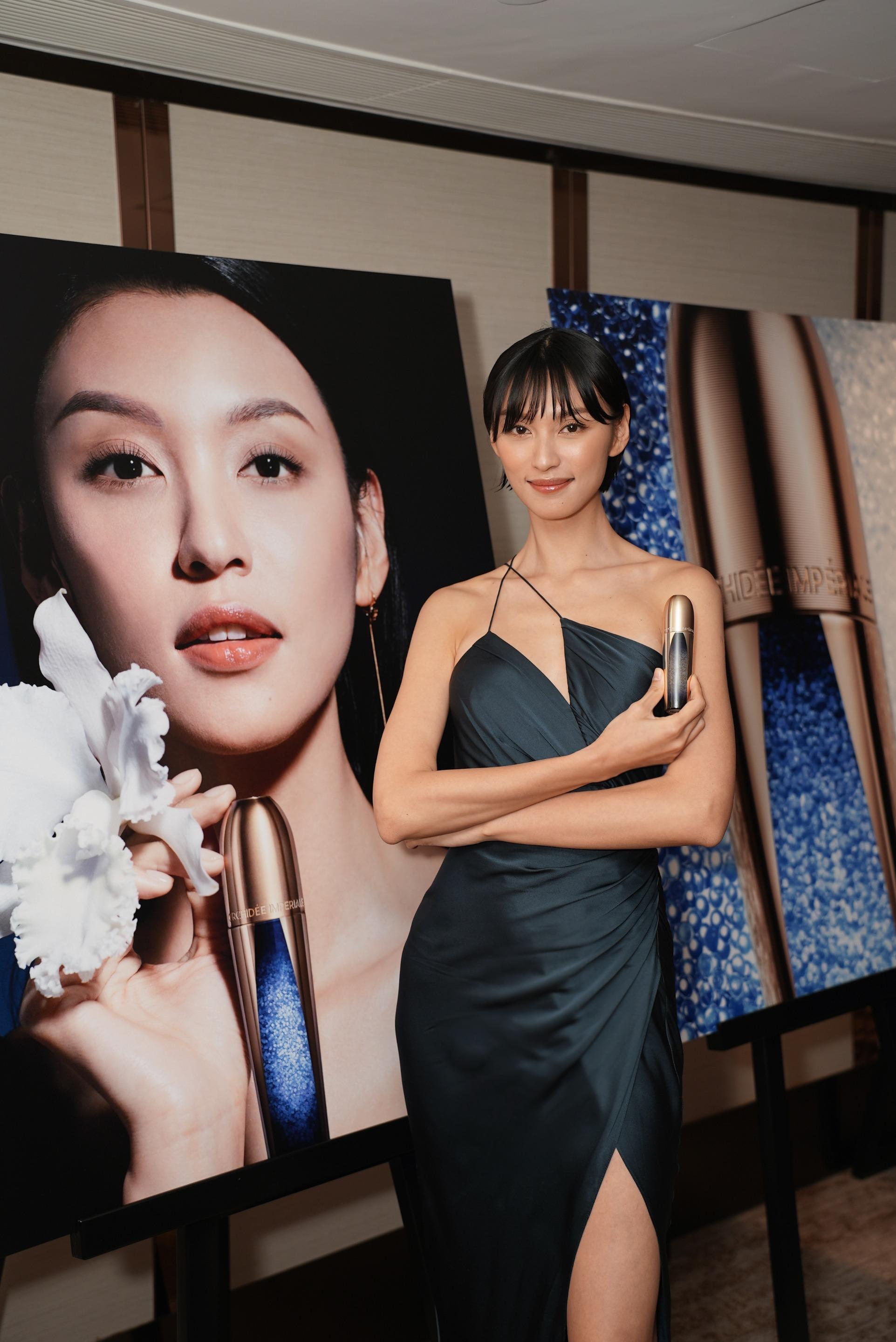 今年是Louise第二次參加「御庭蘭花系列新品發佈會」,她對新精華的緊緻提拉效果感到十分驚艷,所以對於今年成為御庭蘭花系列大使十分興奮。