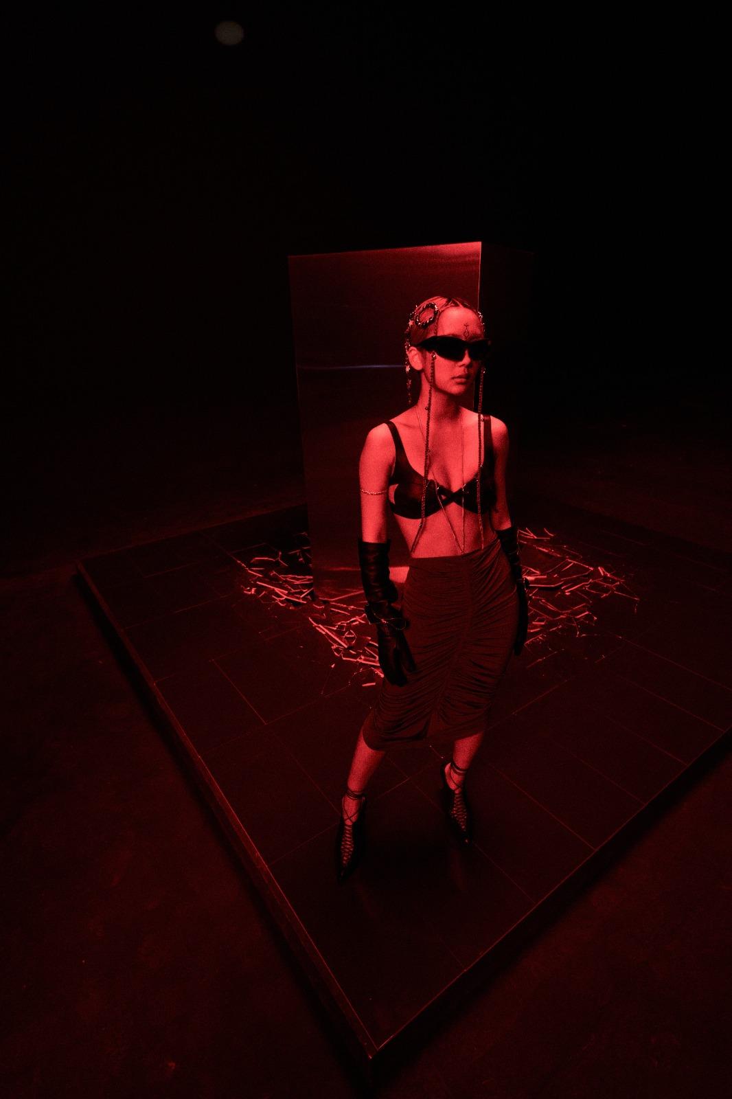 Marf邱彥筒今日推出首支個人派台單曲《*~Silencio…Shh》。