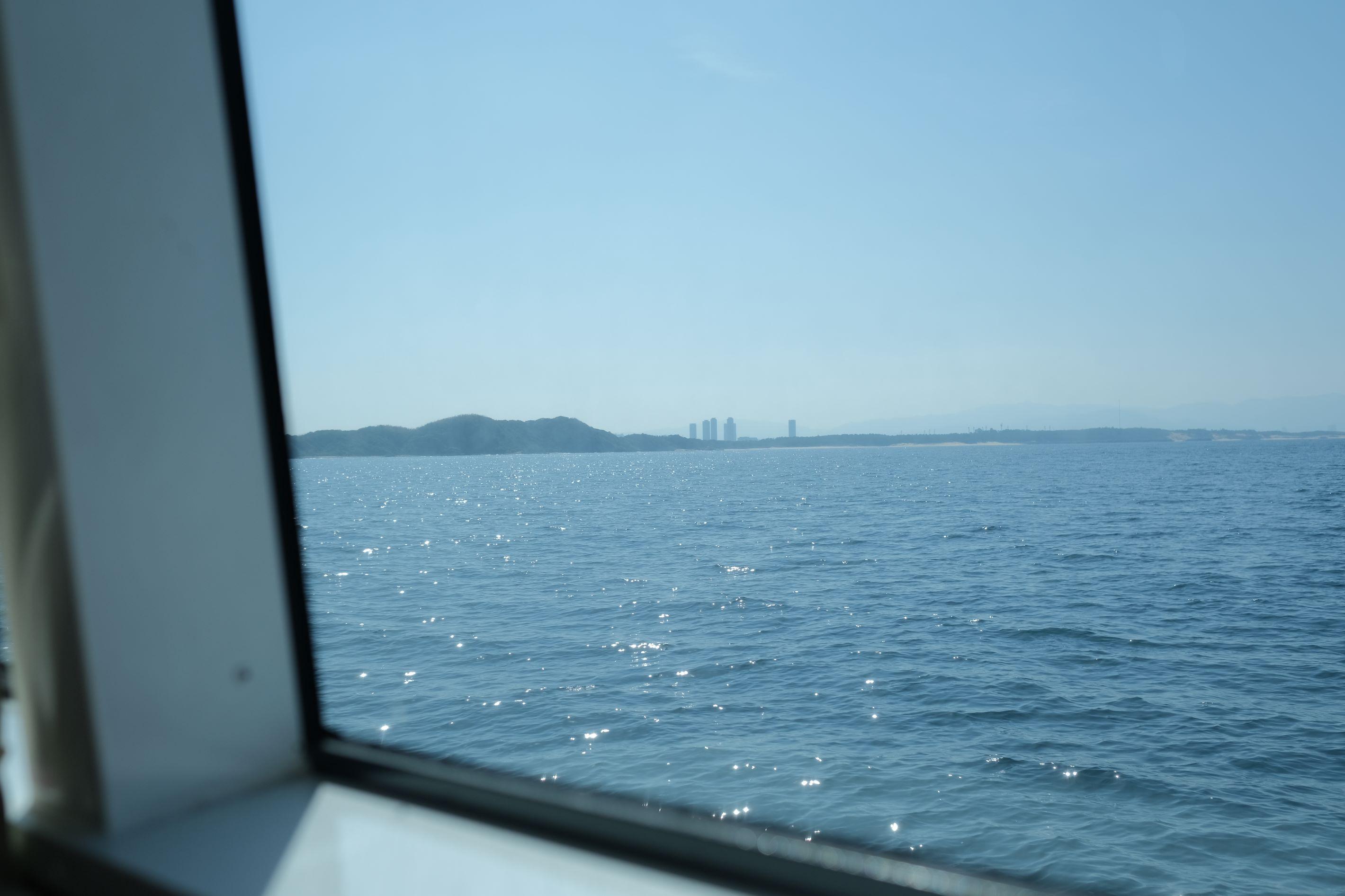 抵達新宮港再坐渡輪就可以到達。