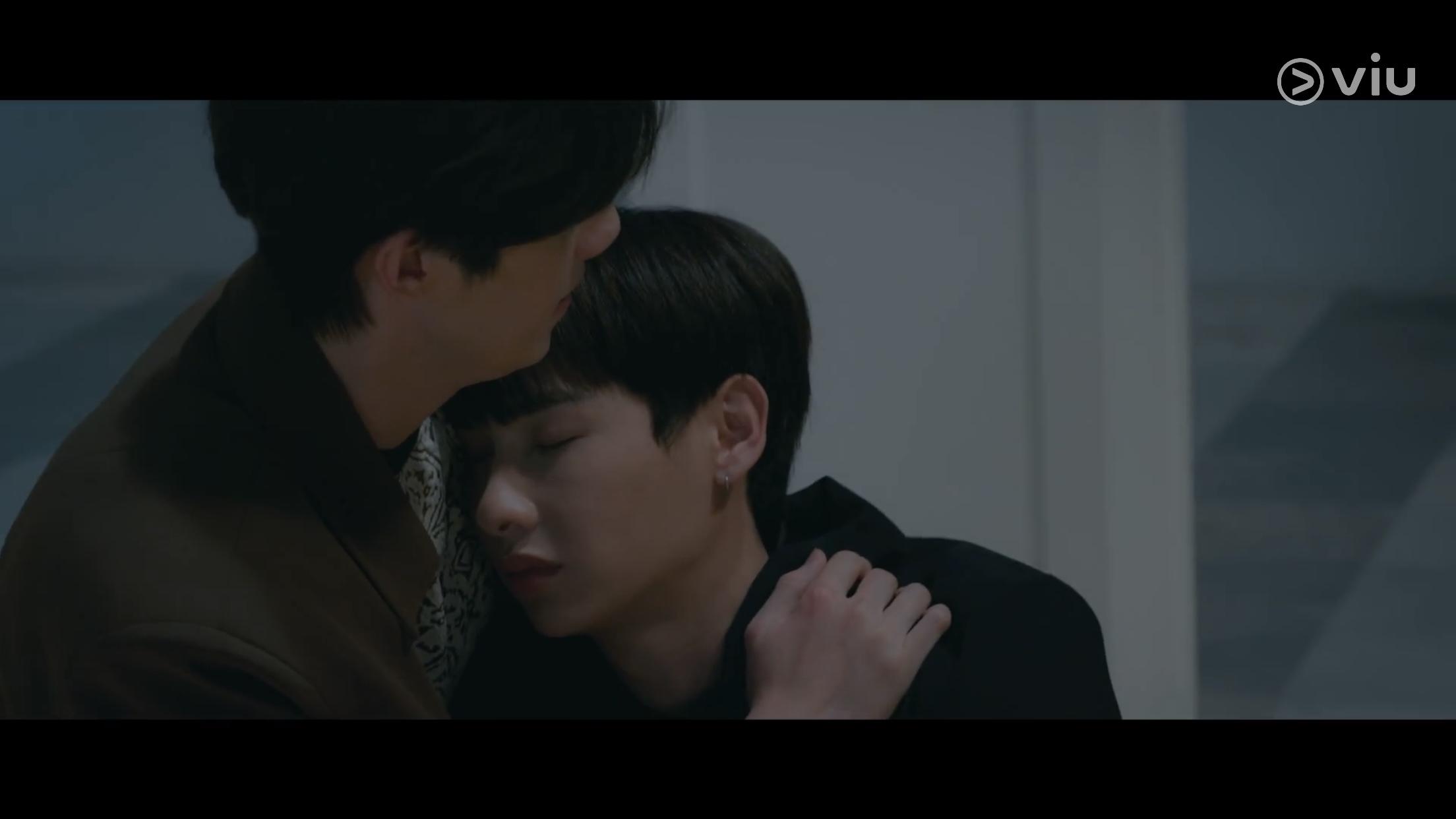 Dome(Gun Atthaphan飾)上班第一晚便意外觸發展品的覺醒能力!