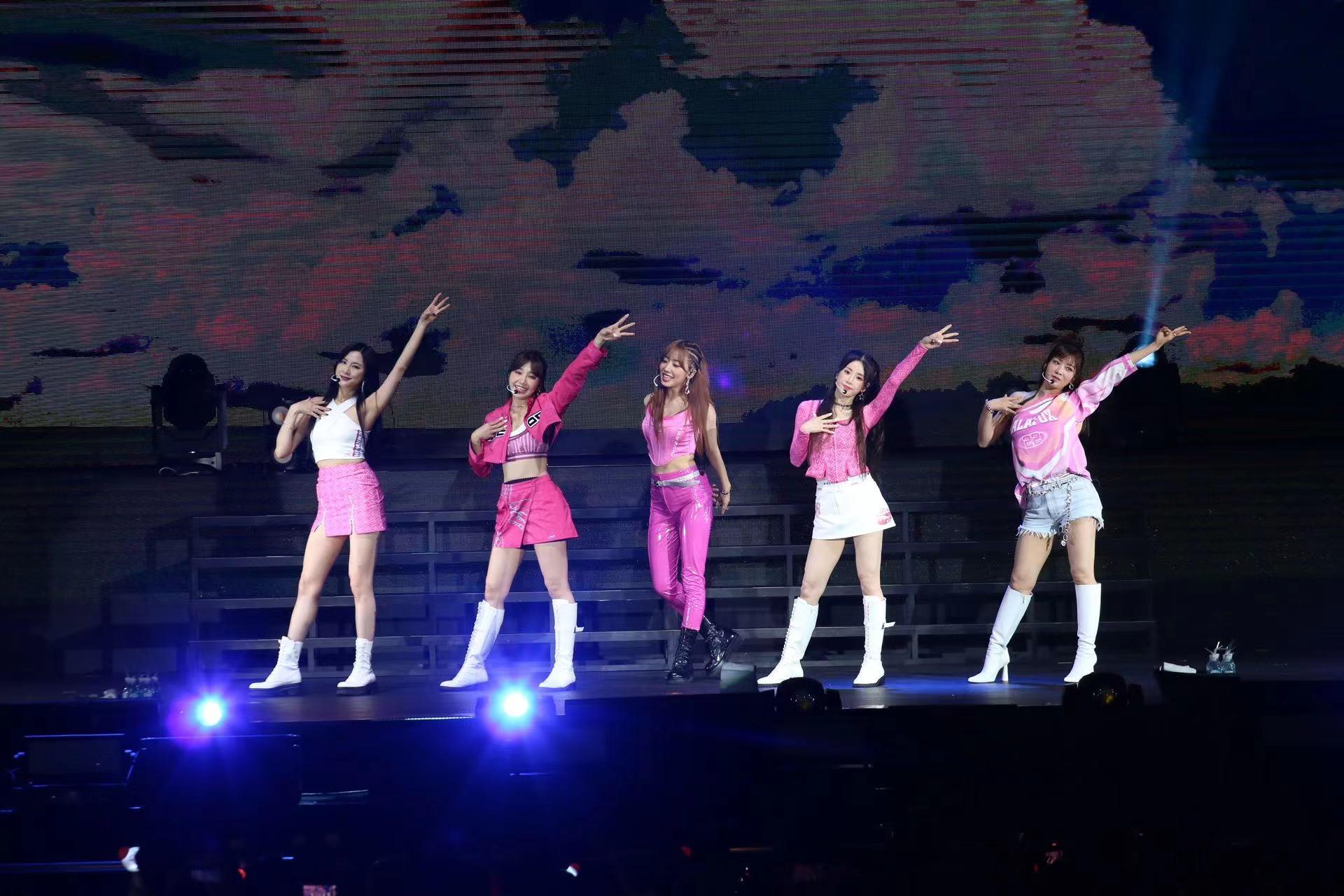 韓國女團Apink在九龍灣國際展貿中心STAR HALL舉行巡演香港站。