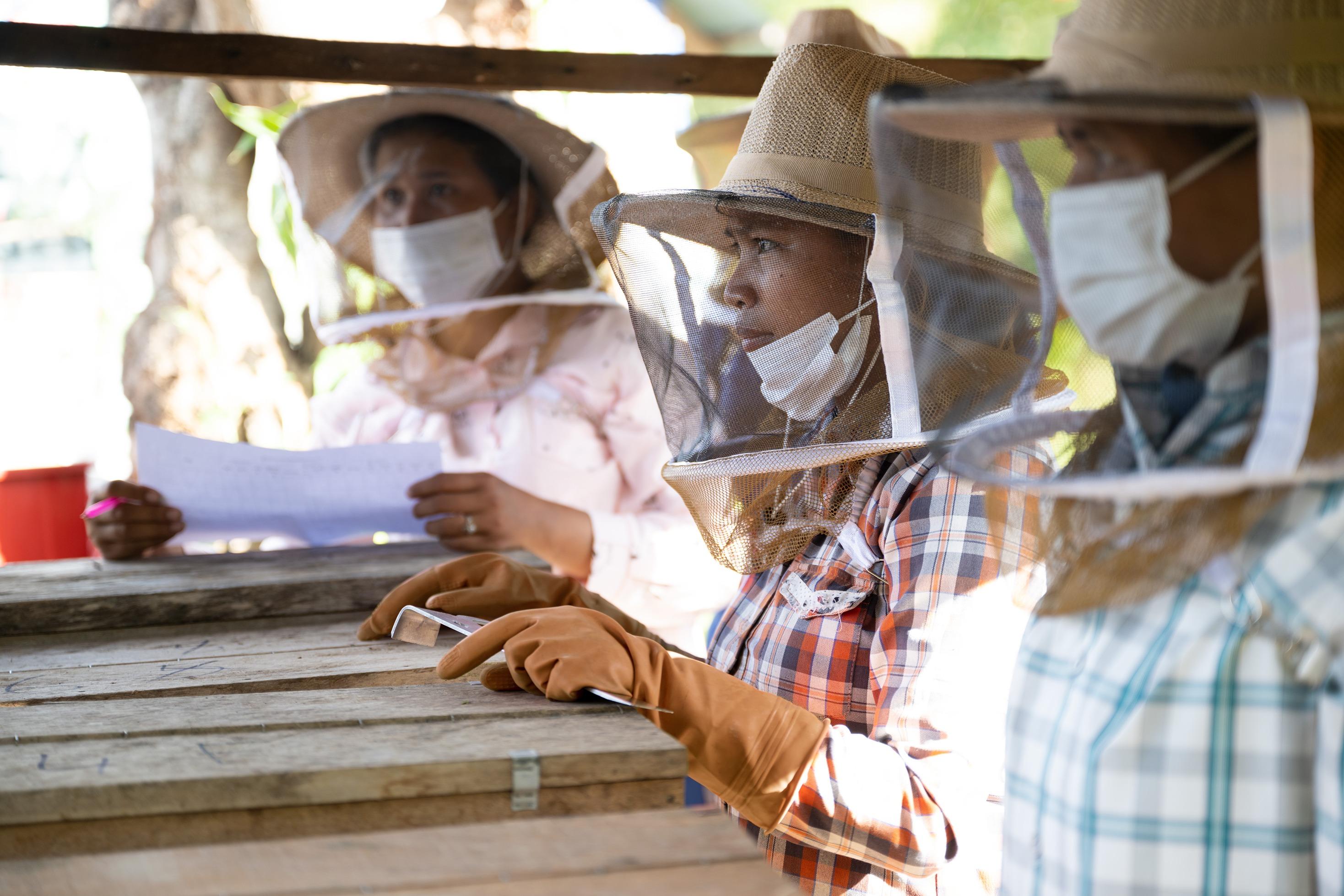 Guerlain自2020年首次推行「Women for Bees」女性養蜂創業計劃,學員來自法國、柬埔寨、墨西哥、意大利以至日本。