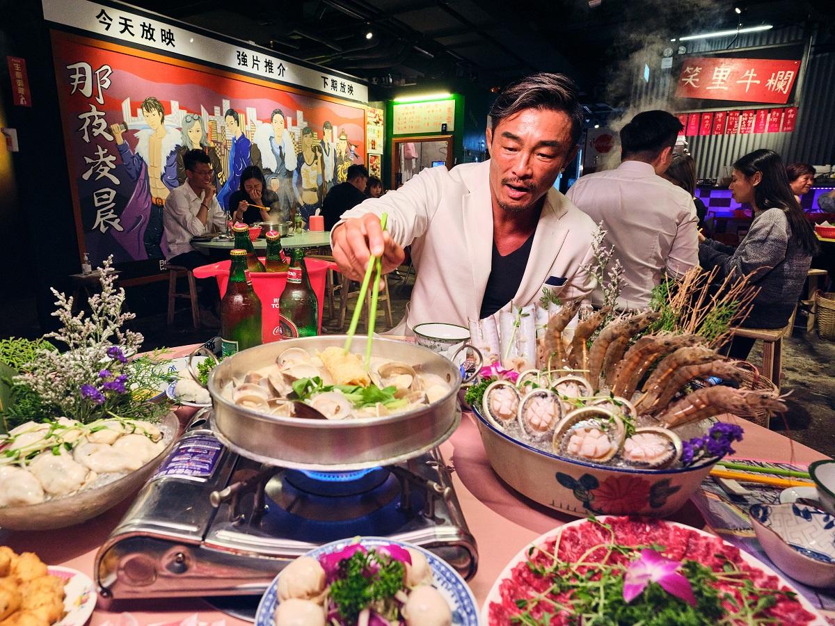 秋成勳自言抵不住香港美食誘惑,來港短短幾天已增肥了少。