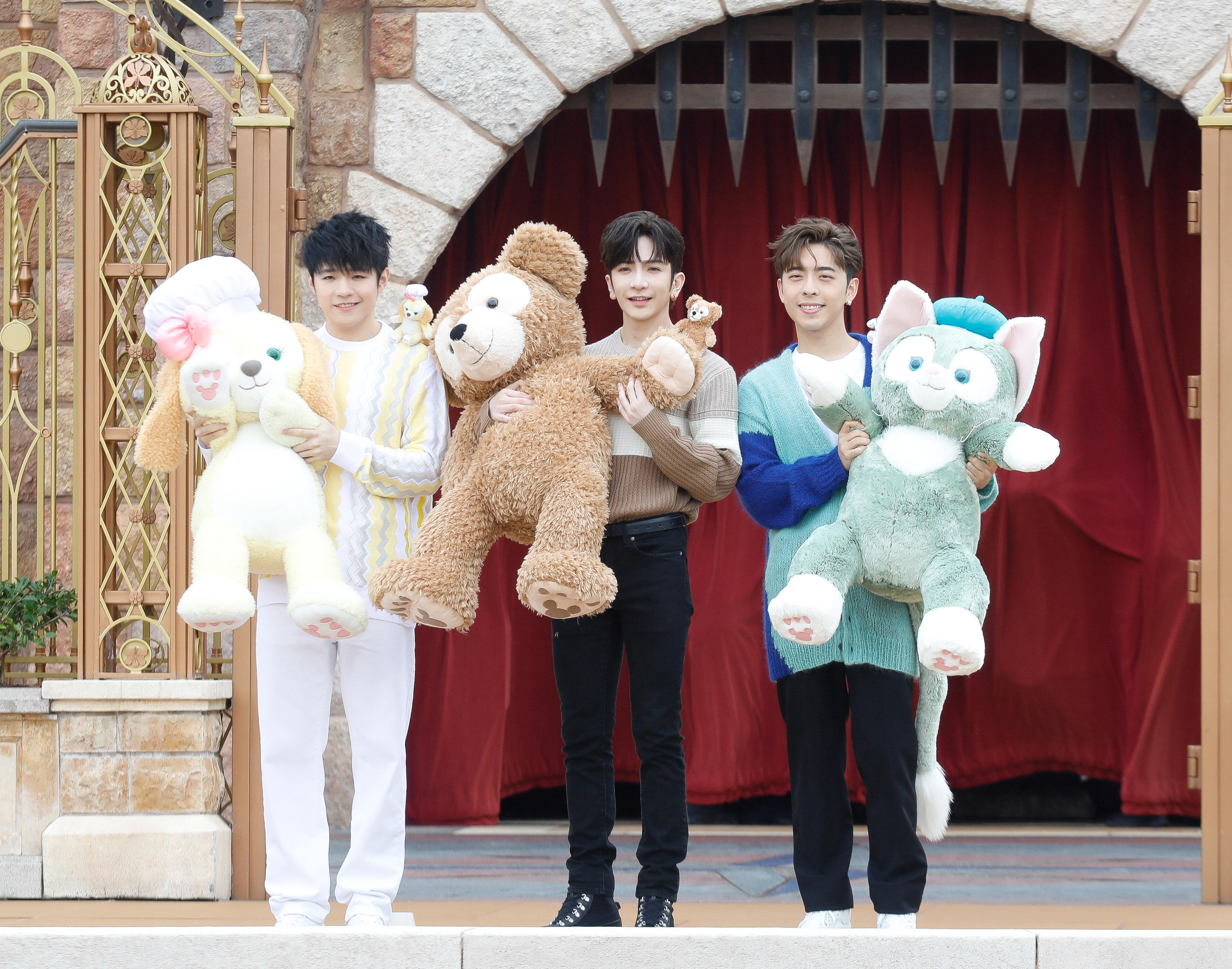 邀請到MIRROR成員Anson Lo Edan及Ian參與「Duffy與好友同萌遊」慶祝派對