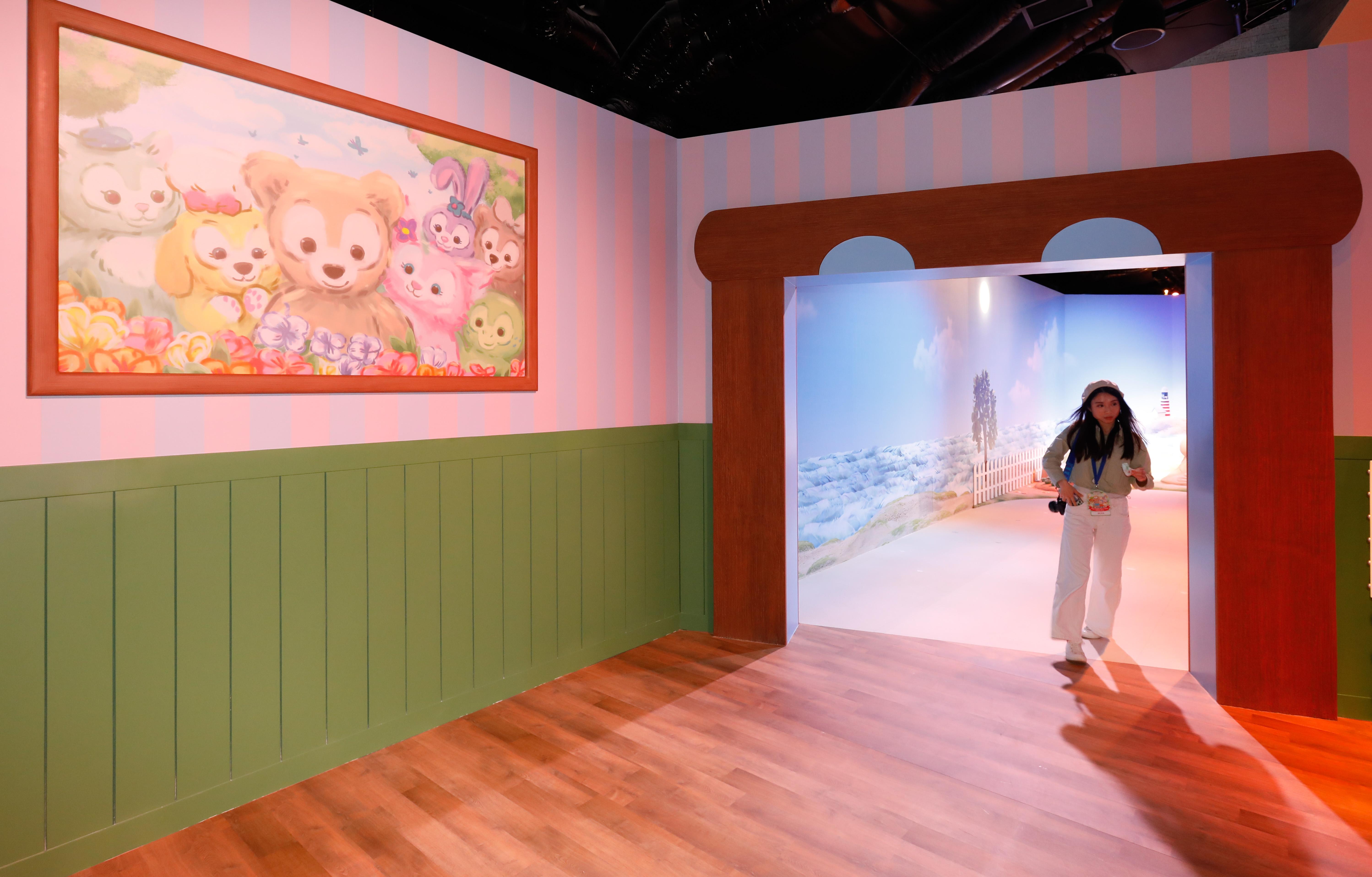 Duffy與好友遊玩屋