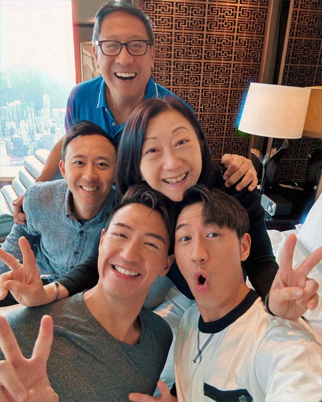 Jay Fung一家人感情要求,全家答應將來睇他第一個紅館騷。