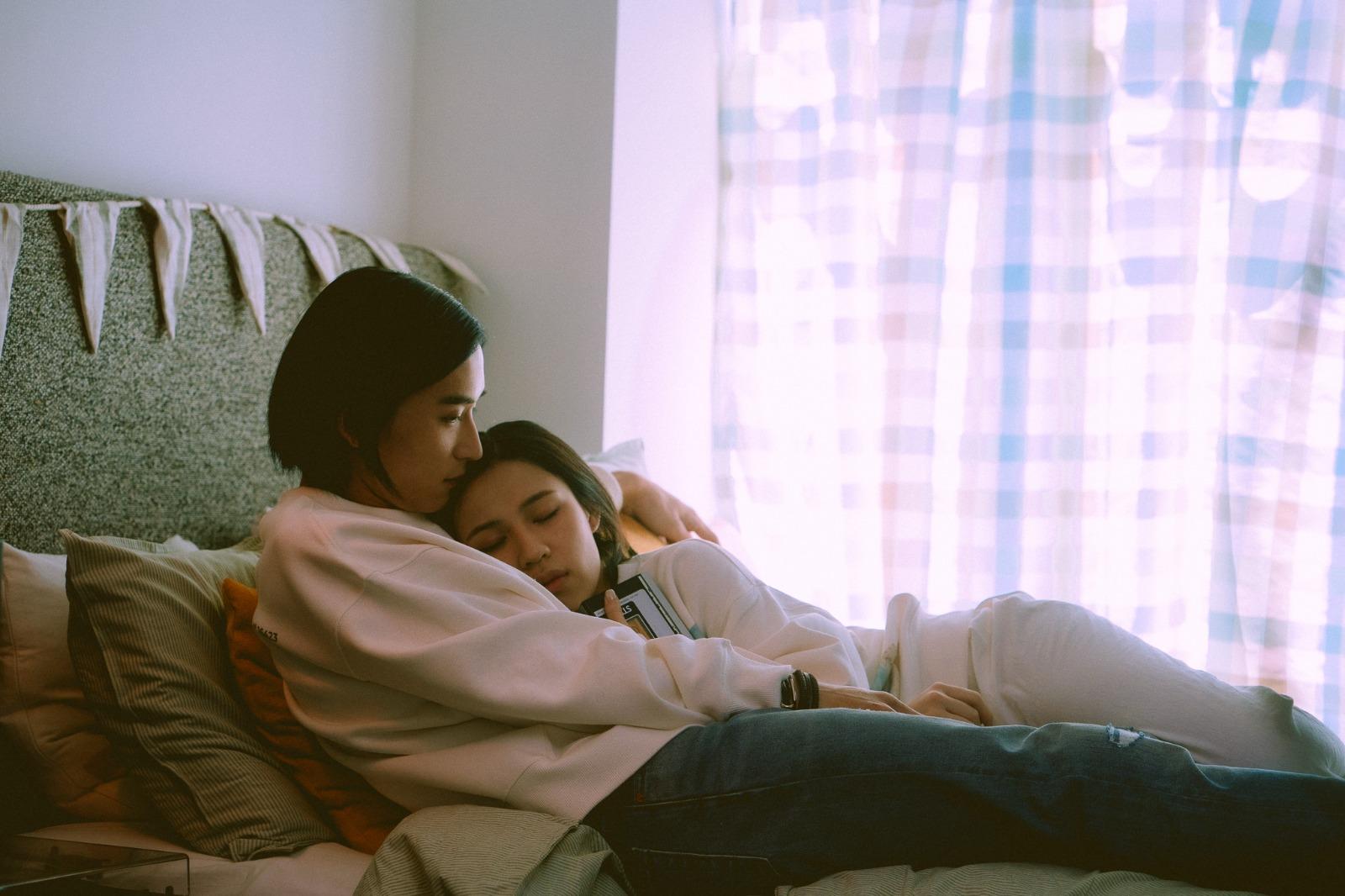 Winka陳泳伽今日推出首支個人派台單曲《一手造成》。