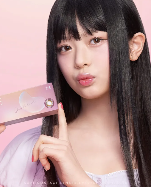 NewJeans成員Hanni戴上Double Tint #Brown