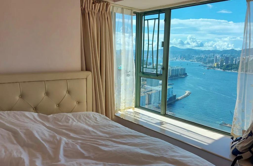 單位窗戶特大,窗外景色盡入眼底。(代理提供)
