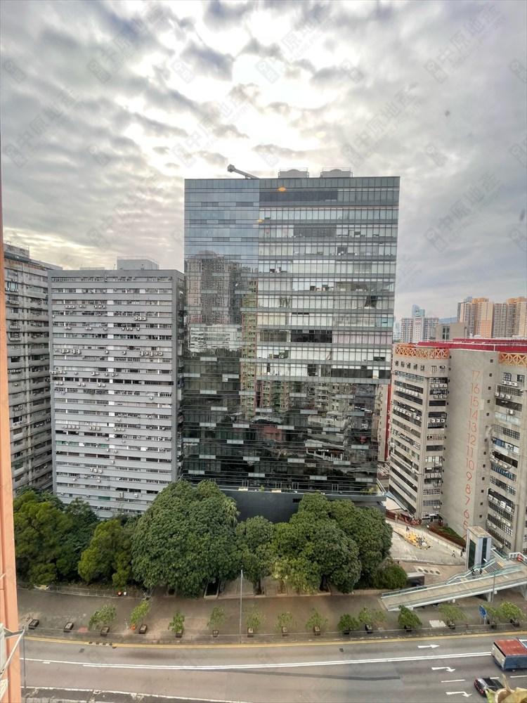 單位位於單邊,享開揚市景和樓景。(代理提供)