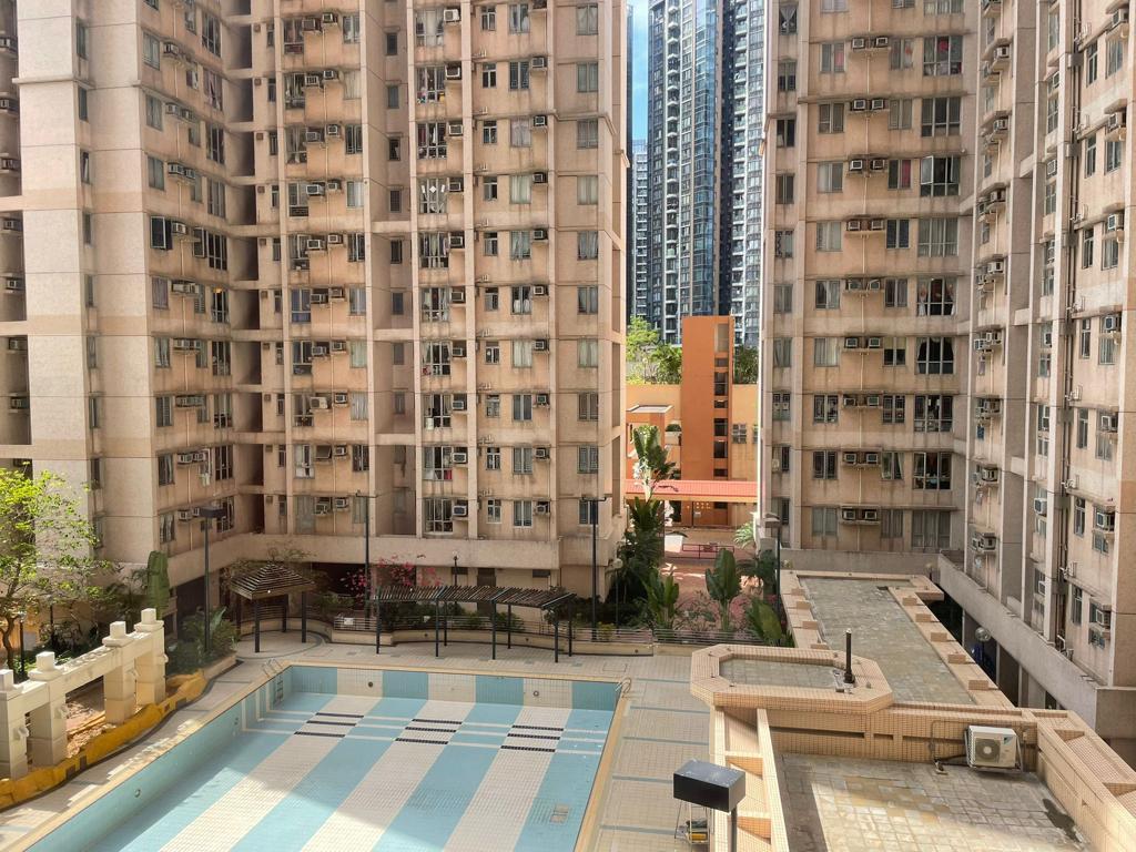 單位外望內園及泳池景,景觀開揚。(代理提供)