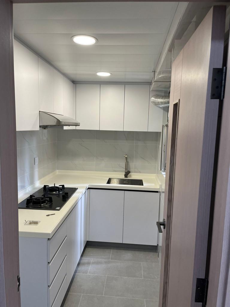 廚房配套亦屬全新。(代理提供)