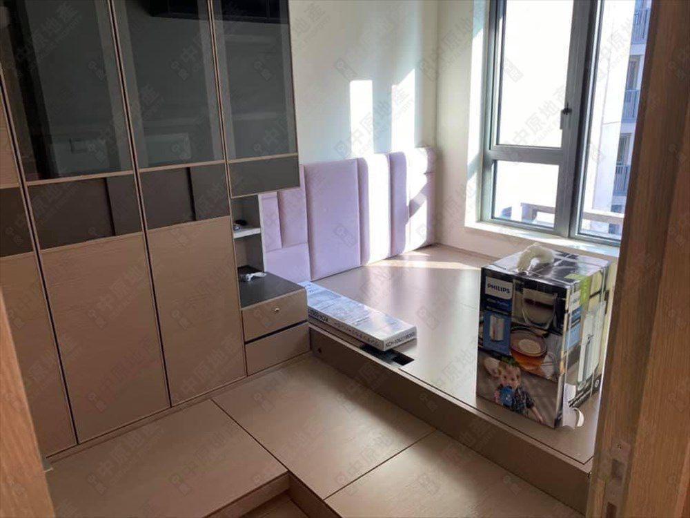 睡房亦設有大量地台和儲物櫃,可為新買家節省不少買傢俬費用。(代理提供)