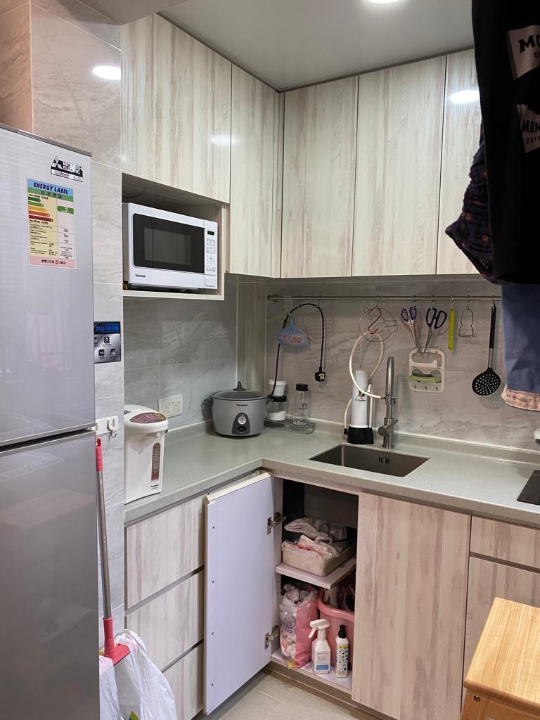 廚房配套亦十分新淨,間隔實用見使。(代理提供)