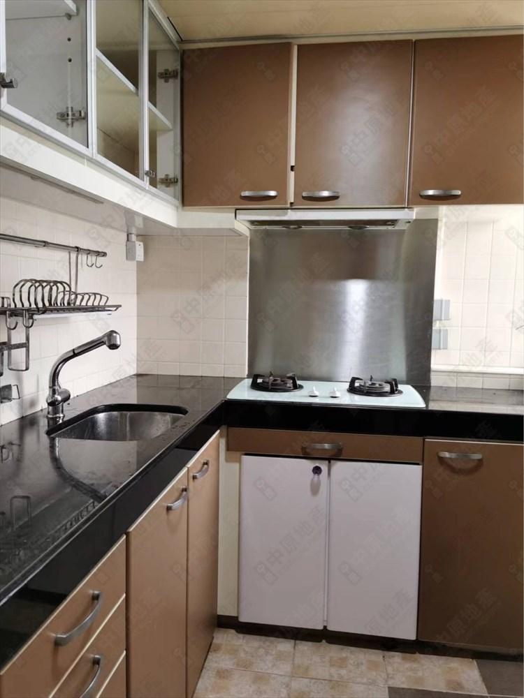 廚房十分闊落,而且光猛開揚。(代理提供)