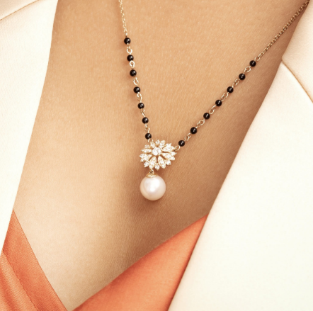 Pushpa Diamond Mangalsutra