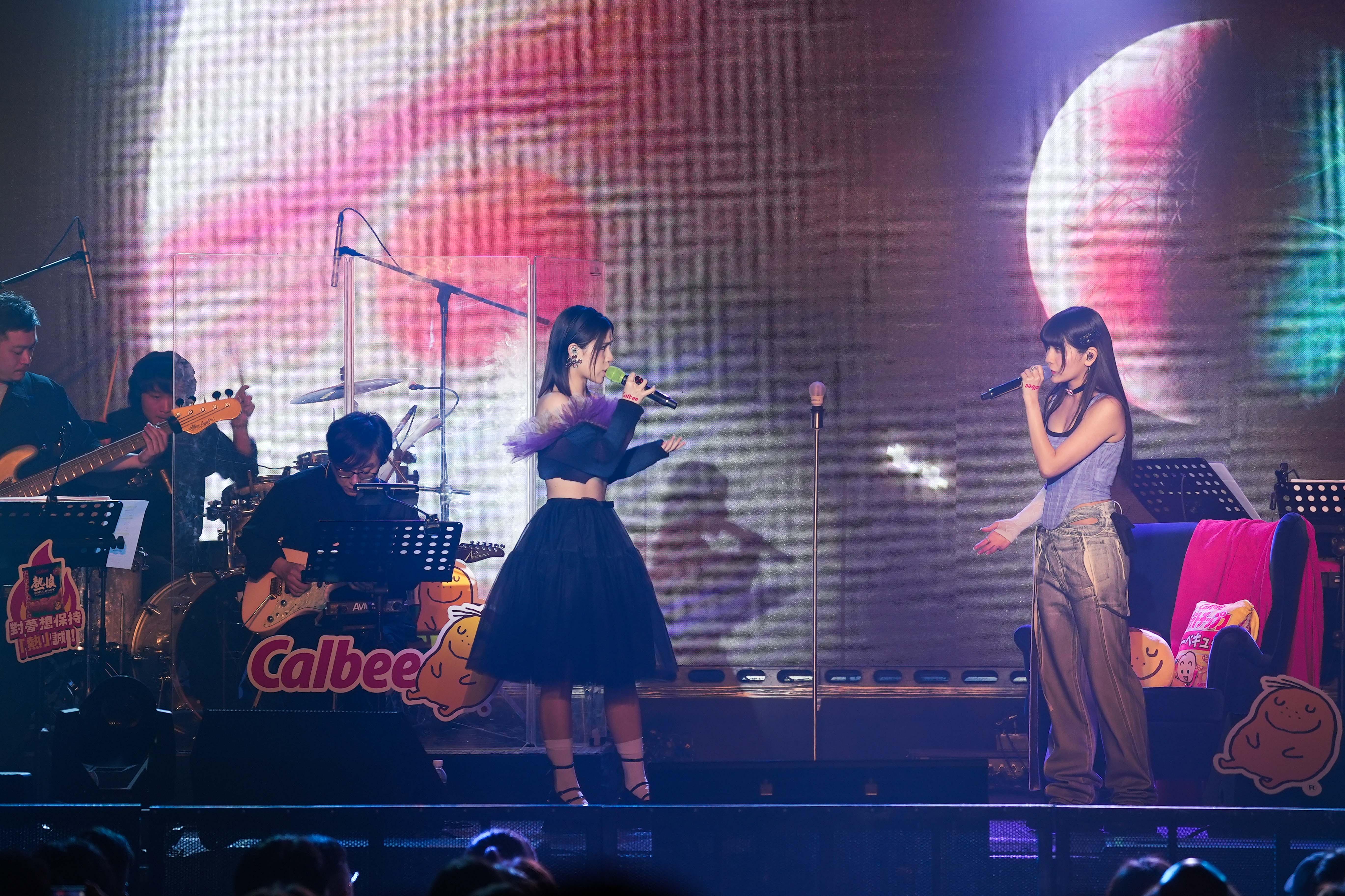 Soching、Winka開騷歌迷熱情不減勁感動 Wing宣布COLLAR開騷