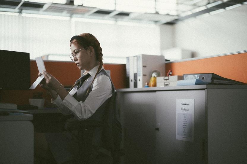 Gao 罕有地「扮斯文」